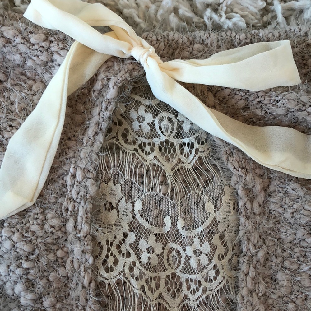 Sweater - Picture 5 of 6